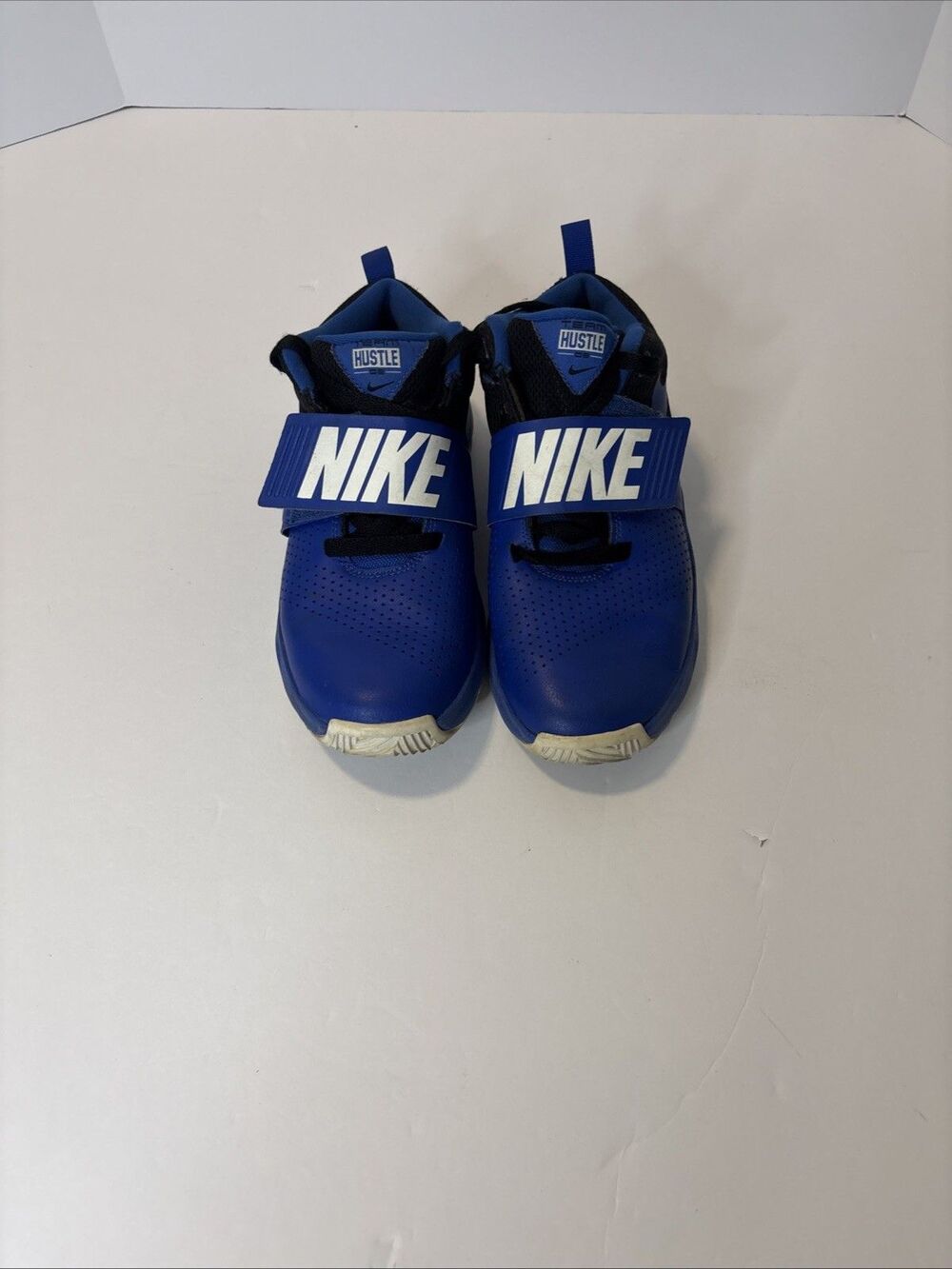 Nike Team Hustle D8 Big Boy's Blue Basketball Athletic Shoes Size 10.5